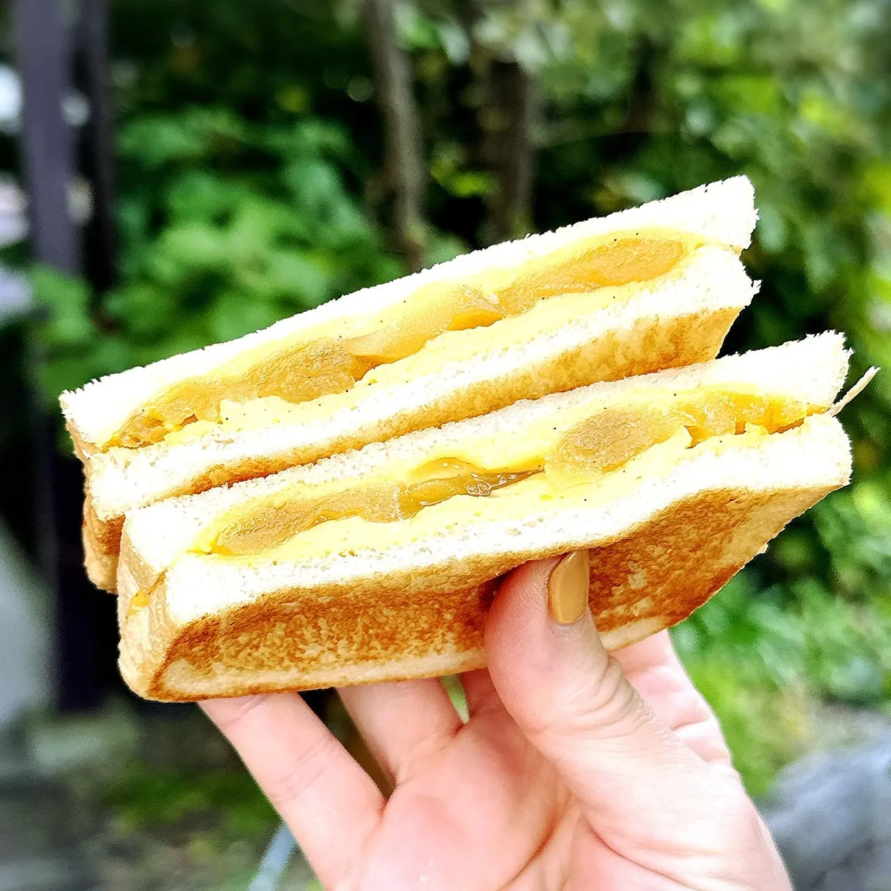 ＜冷凍＞温めて食べるトーストサンド (リンゴの自家製カスタードクリーム)