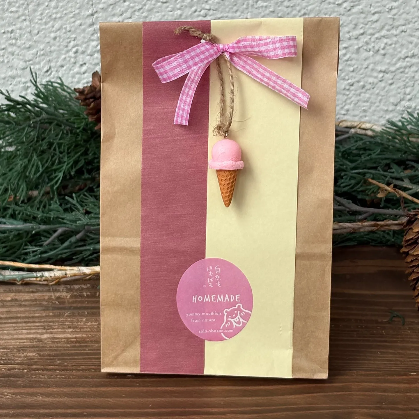 国産小麦クッキーを夏らしくラッピングしました。