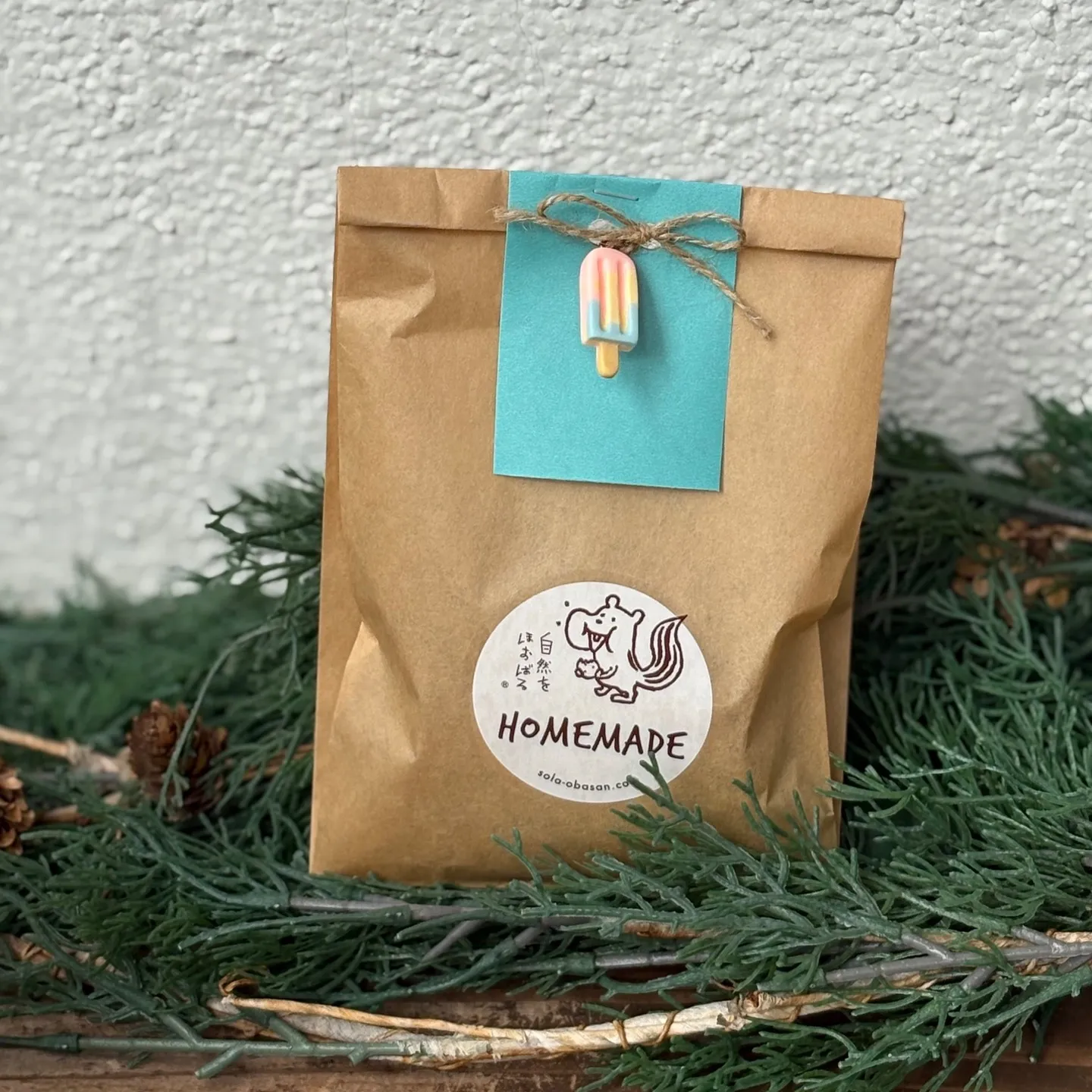 国産小麦クッキーを夏らしくラッピングしました。